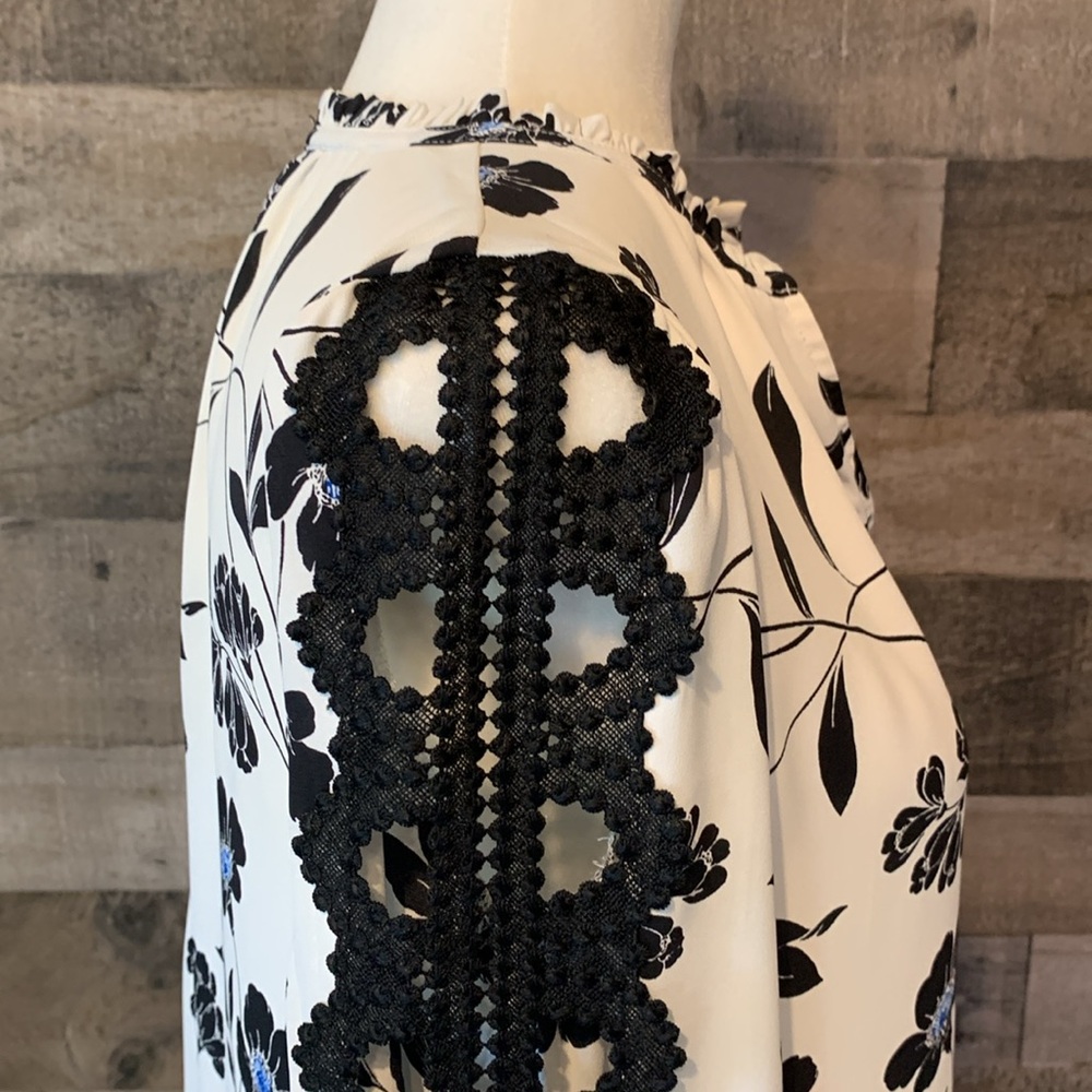White House Black Market long sleeve floral top Size XXS - Picture 5 of 16